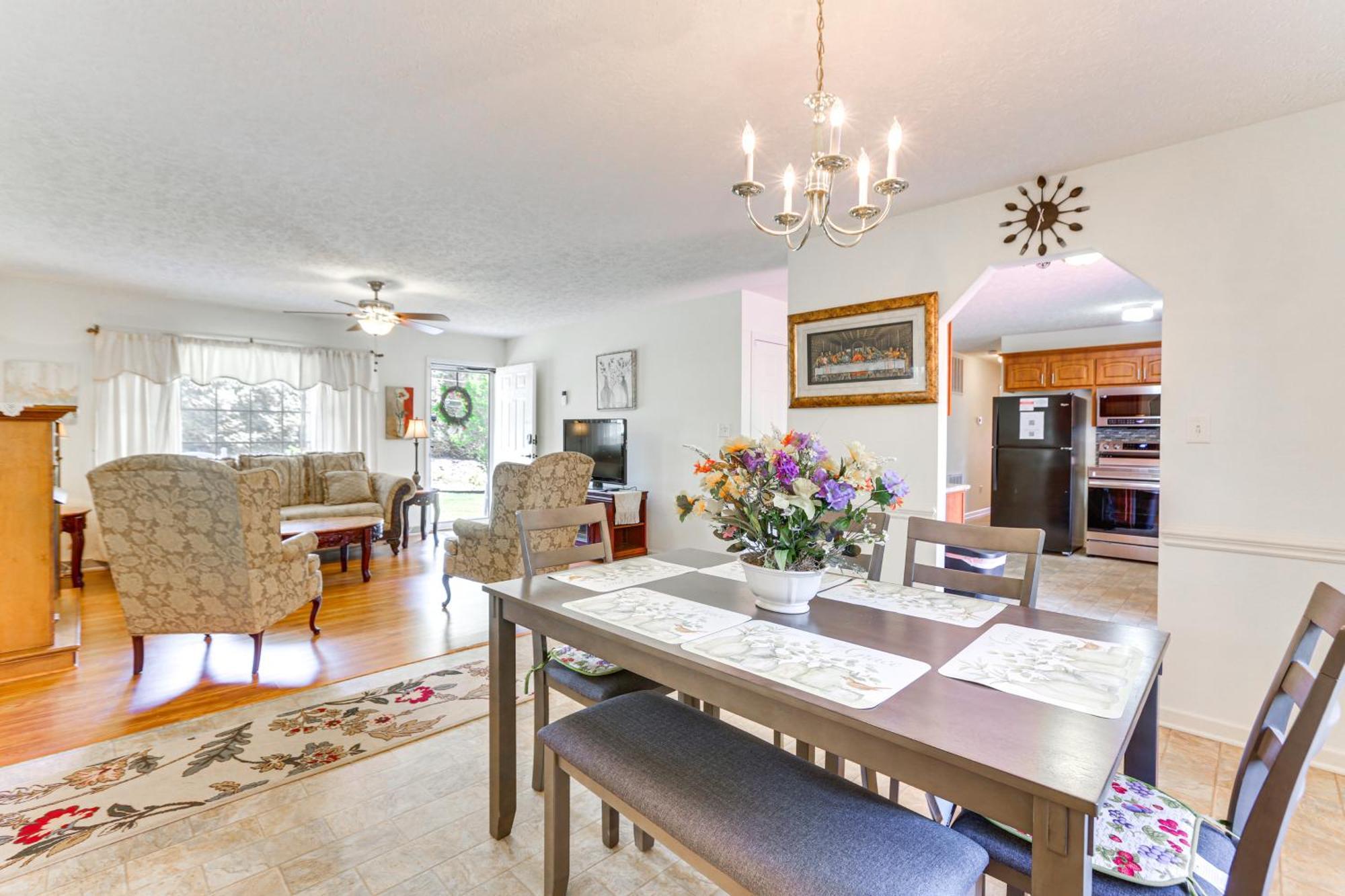 Chatham Getaway With Fireplace, Deck And Gas Grill! Екстериор снимка