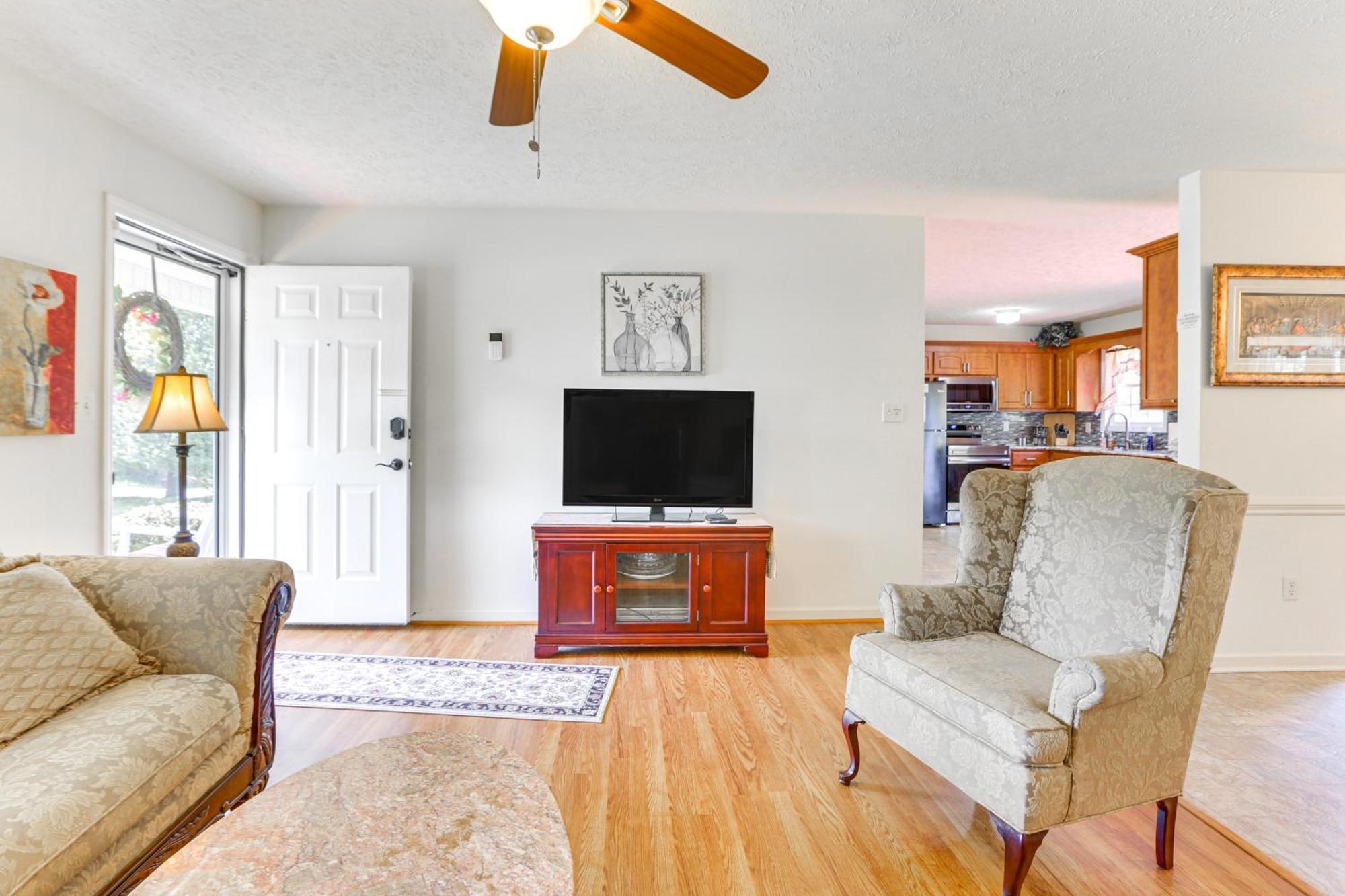 Chatham Getaway With Fireplace, Deck And Gas Grill! Екстериор снимка