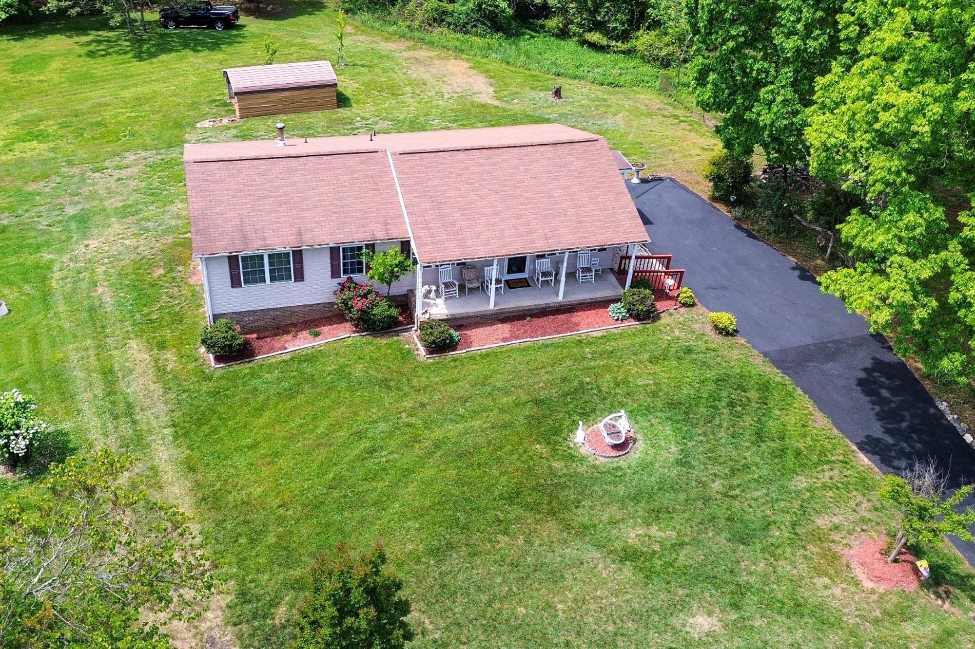Chatham Getaway With Fireplace, Deck And Gas Grill! Екстериор снимка
